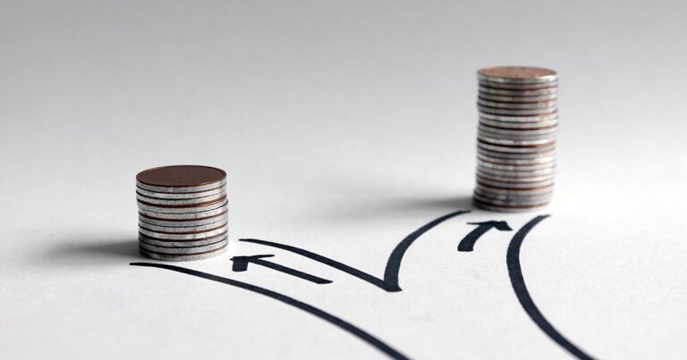 What is the relationship between interest rates & exchange rates?