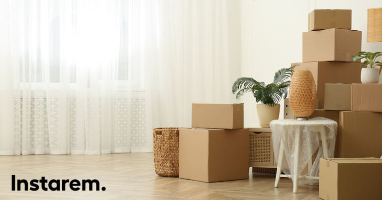 6 ways to declutter your stuff before you move overseas