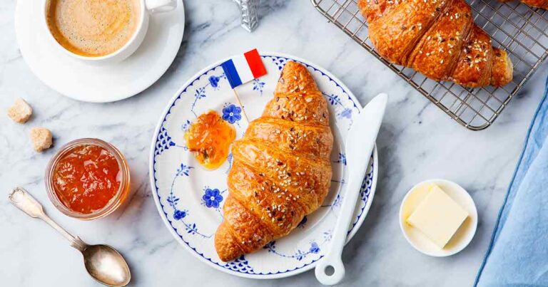 Cost of living in France – single, family & student