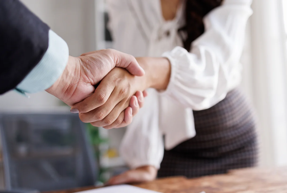 partner handshake